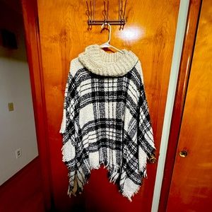 Black and white smock/poncho